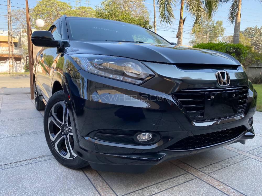Honda Vezel 2016 for Sale in Lahore Image-1