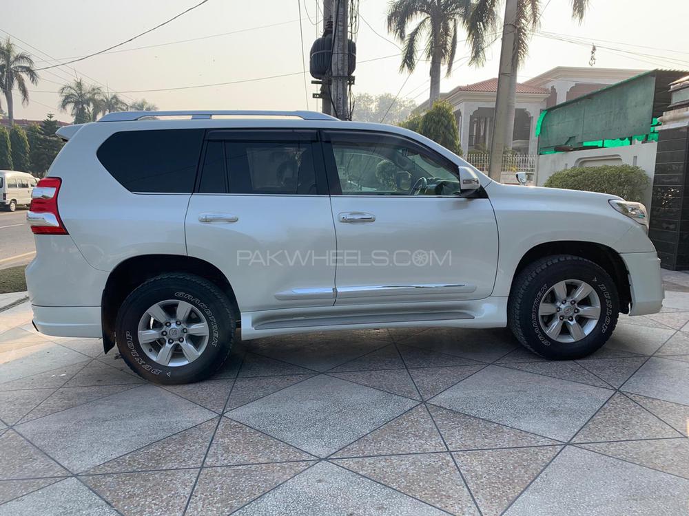 Toyota Prado 2014 for Sale in Sialkot Image-1