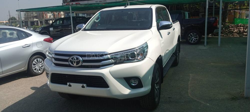 Toyota Hilux 2021 for Sale in Islamabad Image-1