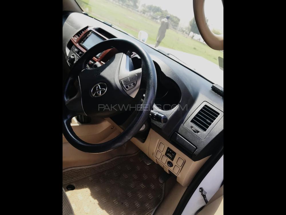 Toyota Hilux 2016 for Sale in Multan Toyota Hilux 2016 for Sale in Multan Image-7