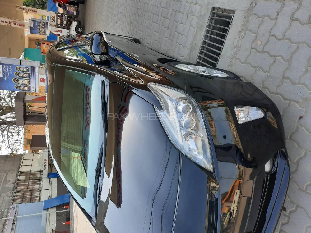 Toyota Prius 2010 for Sale in Lahore Image-1