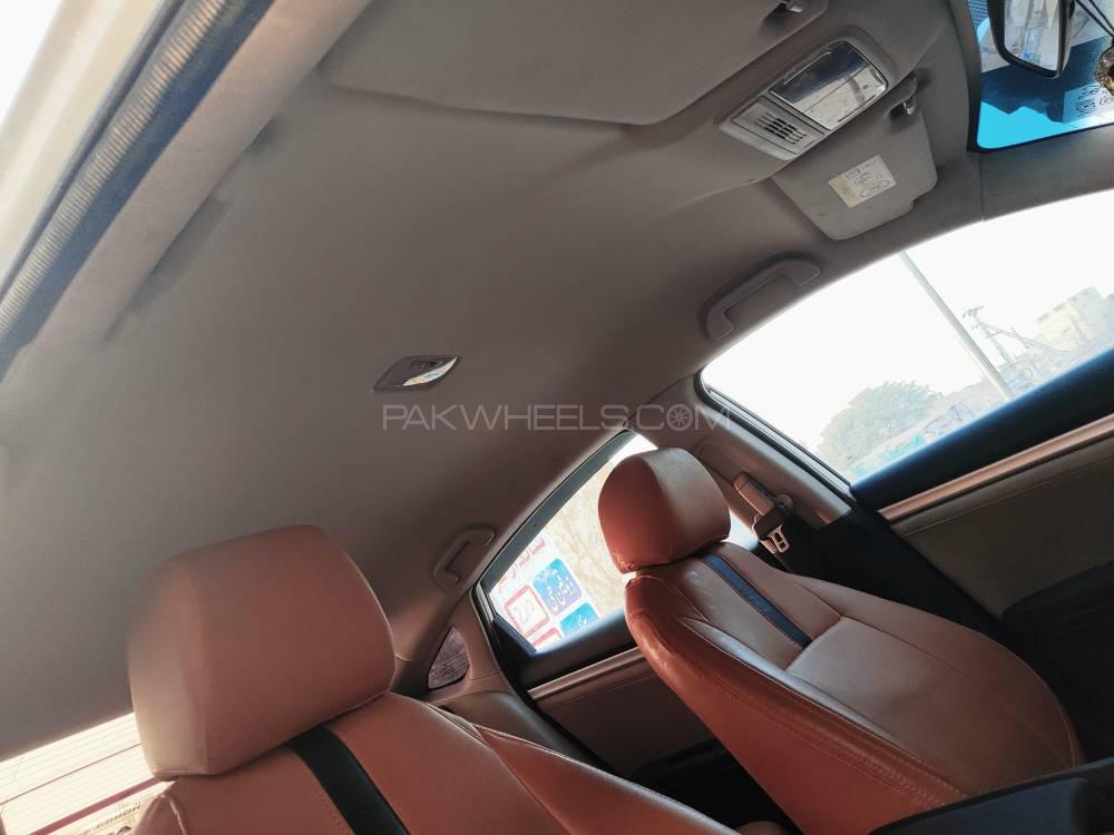 Honda Civic 2017 for Sale in Multan Honda Civic 2017 for Sale in Multan Image-4