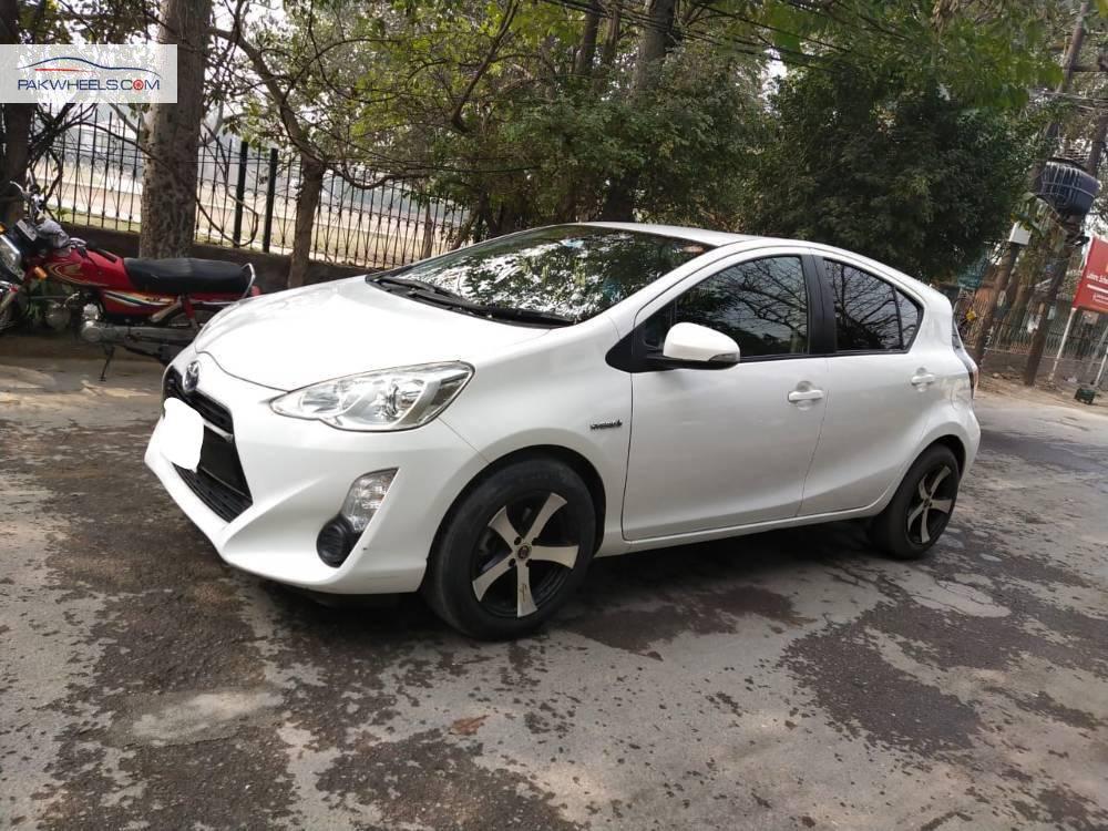 ٹویوٹا اکوا 2015 for Sale in لاہور ٹویوٹا اکوا 2015 for Sale in لاہور Image-3