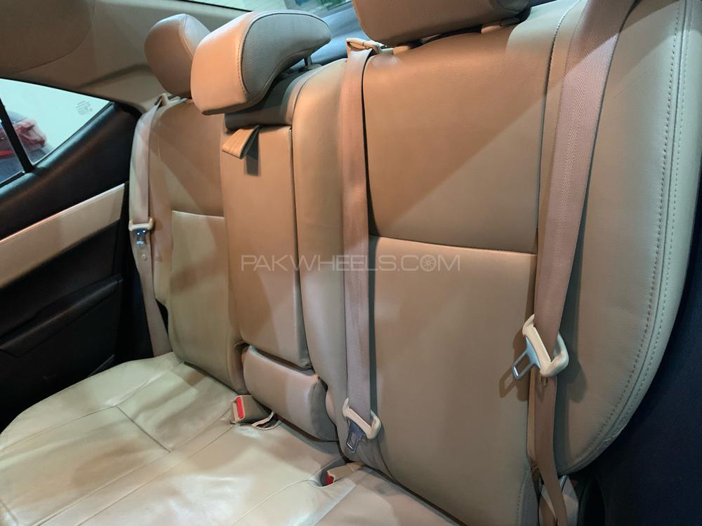 Toyota Corolla 2017 for Sale in Lahore Toyota Corolla 2017 for Sale in Lahore Image-12