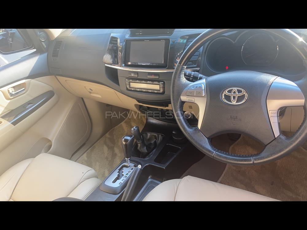 ٹویوٹا فورچیونر 2016 for Sale in لاہور ٹویوٹا فورچیونر 2016 for Sale in لاہور Image-10