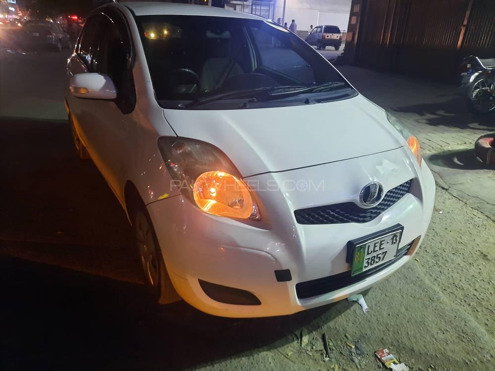 Toyota Vitz 2010 for Sale in Lahore Image-1
