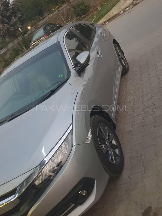 Honda Civic 2020 for Sale in Faisalabad Honda Civic 2020 for Sale in Faisalabad Image-3