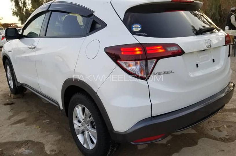 Honda Vezel 2014 for Sale in Karachi Honda Vezel 2014 for Sale in Karachi Image-9