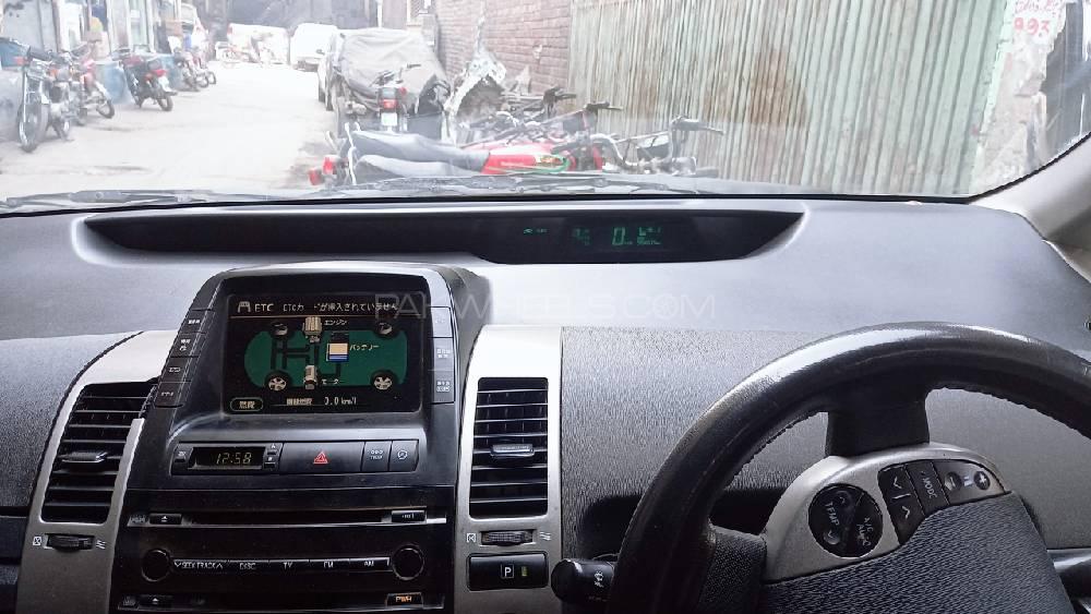Toyota Prius 2010 for Sale in Lahore Toyota Prius 2010 for Sale in Lahore Image-10