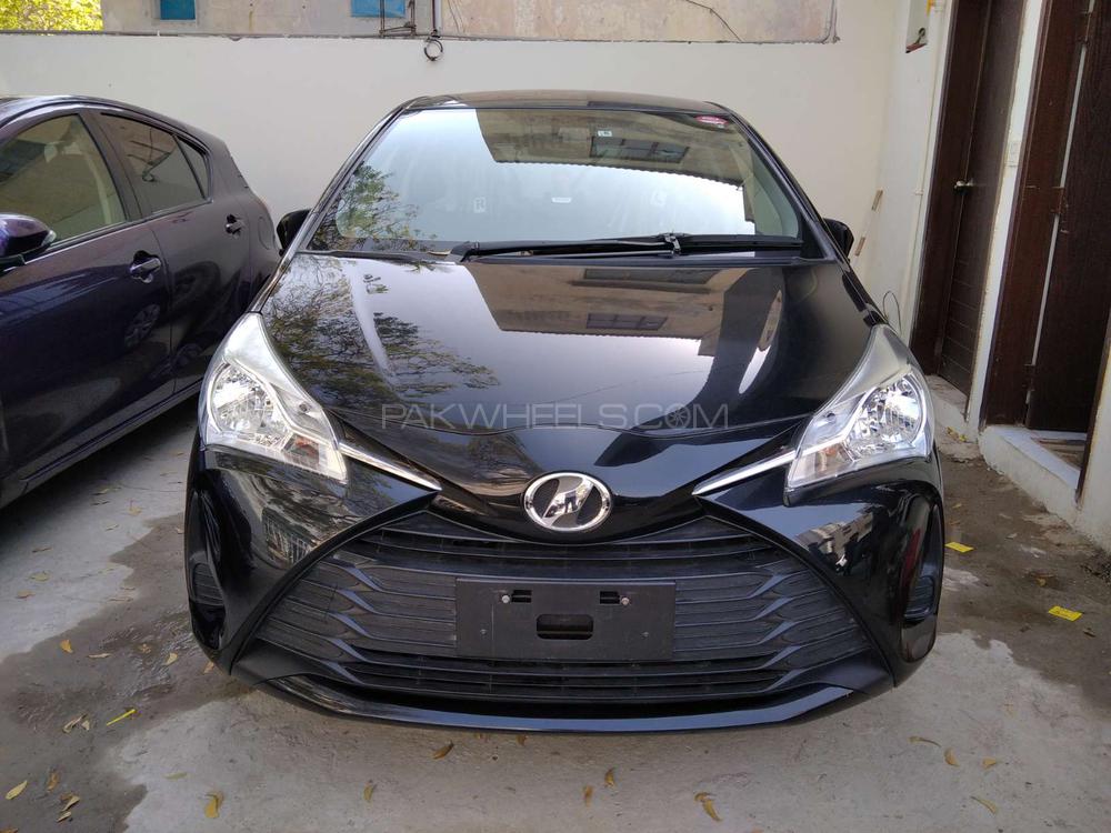 Toyota Vitz 2017 for Sale in Karachi Image-1