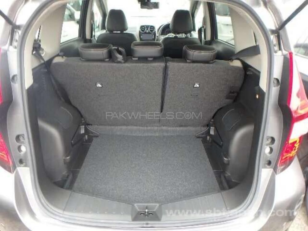 Nissan Note 2018 for Sale in Lahore Nissan Note 2018 for Sale in Lahore Image-15