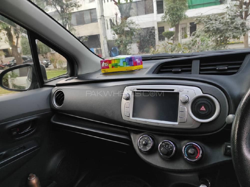 Toyota Vitz 2012 for Sale in Lahore Toyota Vitz 2012 for Sale in Lahore Image-11