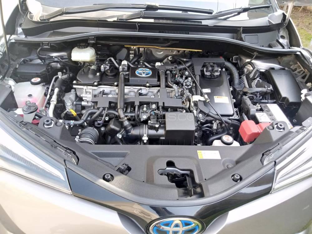 Toyota C-HR 2016 for Sale in Lahore Toyota C-HR 2016 for Sale in Lahore Image-5