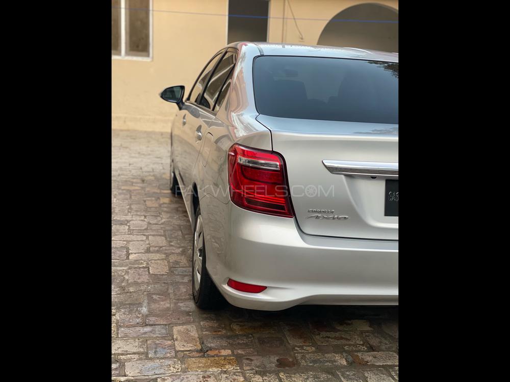 Toyota Corolla Axio 2017 for Sale in Peshawar Toyota Corolla Axio 2017 for Sale in Peshawar Image-5