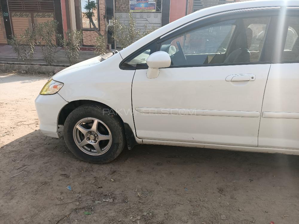 Honda City 2004 for Sale in Okara Honda City 2004 for Sale in Okara Image-4
