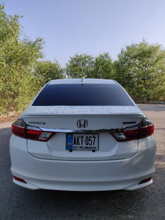 Honda Grace Hybrid 2015 for Sale in Islamabad Honda Grace Hybrid 2015 for Sale in Islamabad Image-5