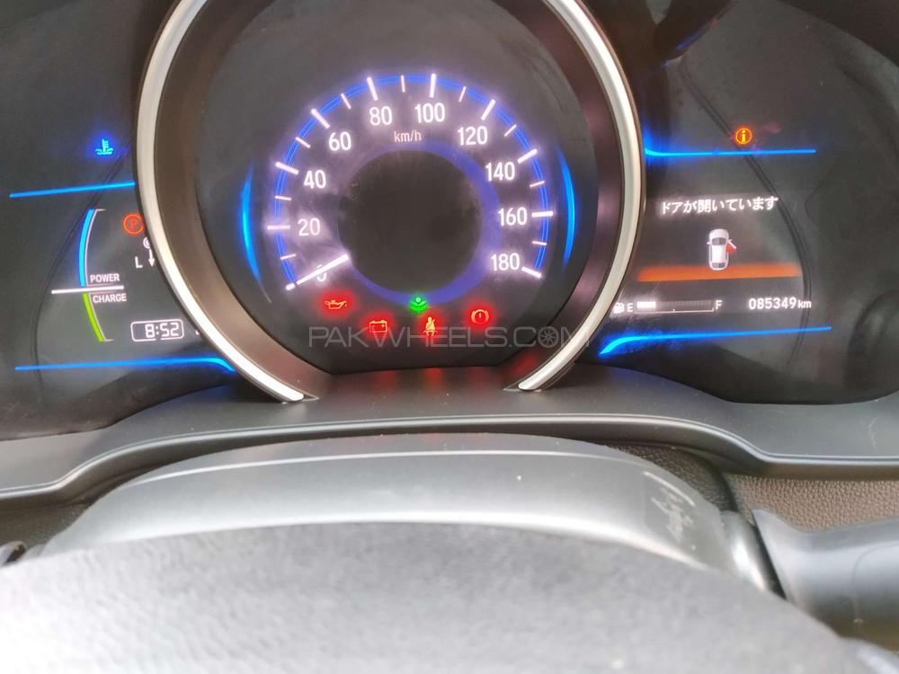 Honda Fit 2014 for Sale in Lahore Honda Fit 2014 for Sale in Lahore Image-7