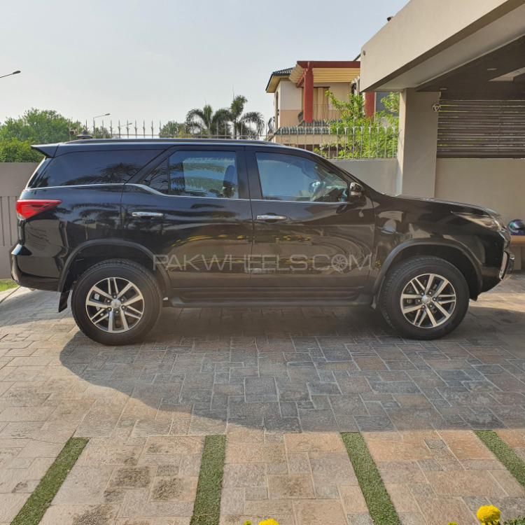Toyota Fortuner 2017 for Sale in Lahore Toyota Fortuner 2017 for Sale in Lahore Image-2