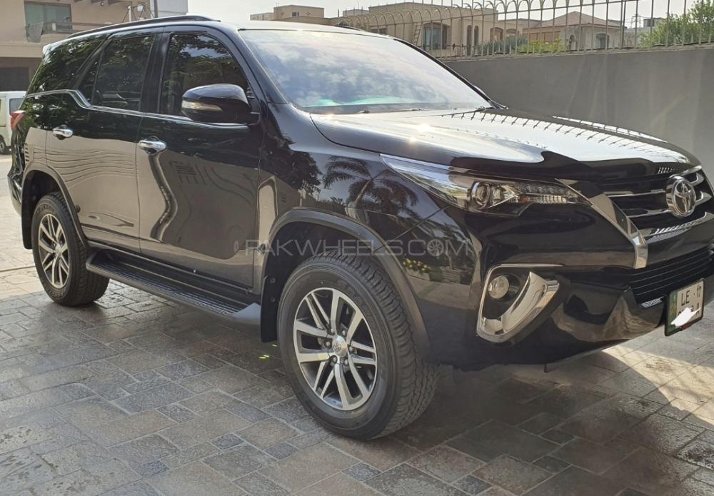 Toyota Fortuner 2017 for Sale in Lahore Toyota Fortuner 2017 for Sale in Lahore Image-11