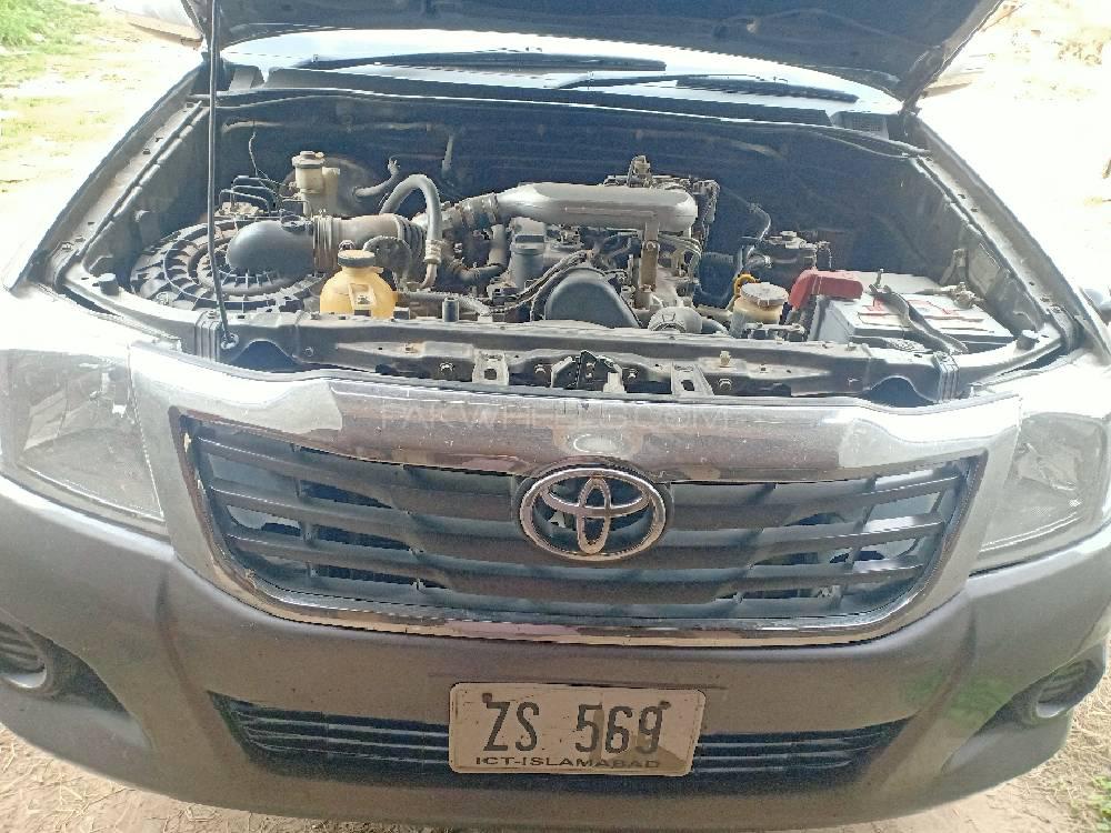 Toyota Hilux 2013 for Sale in Phalia Toyota Hilux 2013 for Sale in Phalia Image-9