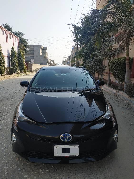 Toyota Prius 2017 for Sale in Lahore Image-1