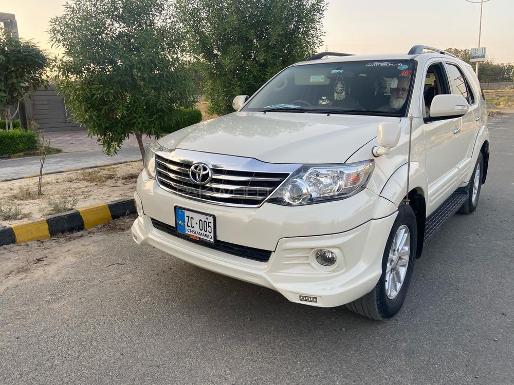 Toyota Fortuner 2013 for Sale in Bahawalpur Toyota Fortuner 2013 for Sale in Bahawalpur Image-4