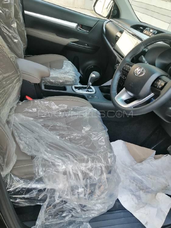 Toyota Hilux 2021 for Sale in Peshawar Toyota Hilux 2021 for Sale in Peshawar Image-2