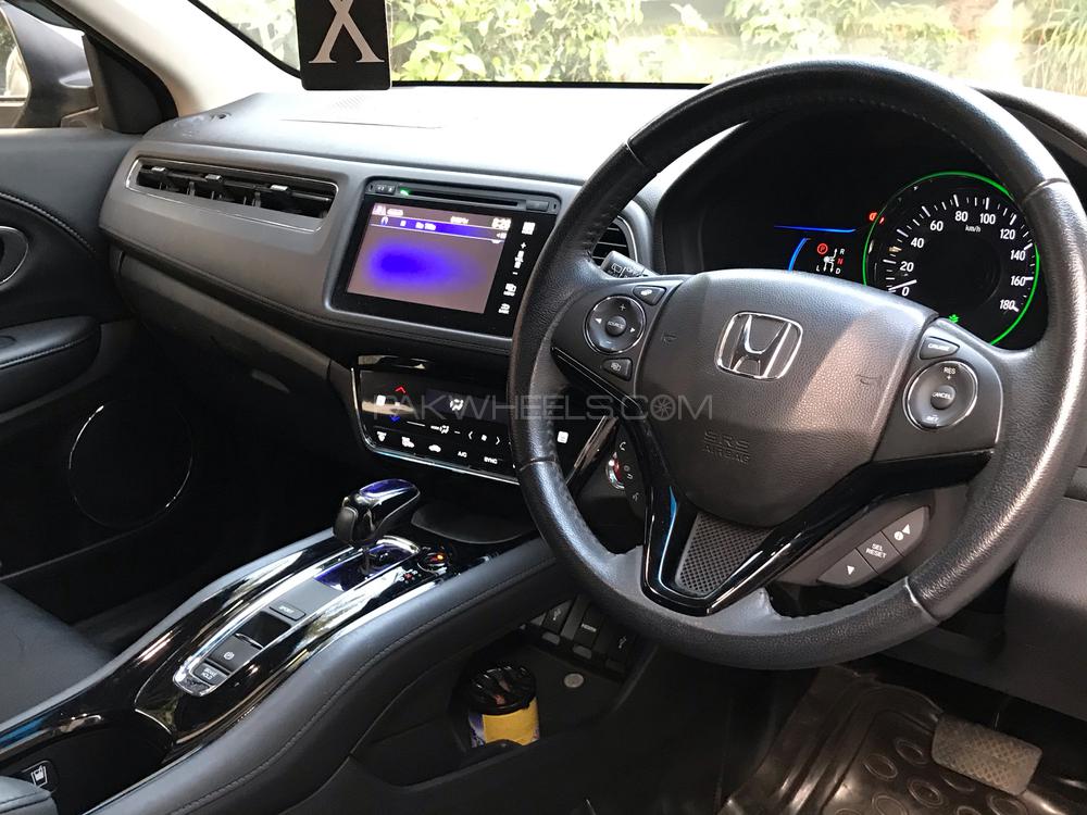 Honda Vezel 2014 for Sale in Lahore Honda Vezel 2014 for Sale in Lahore Image-6