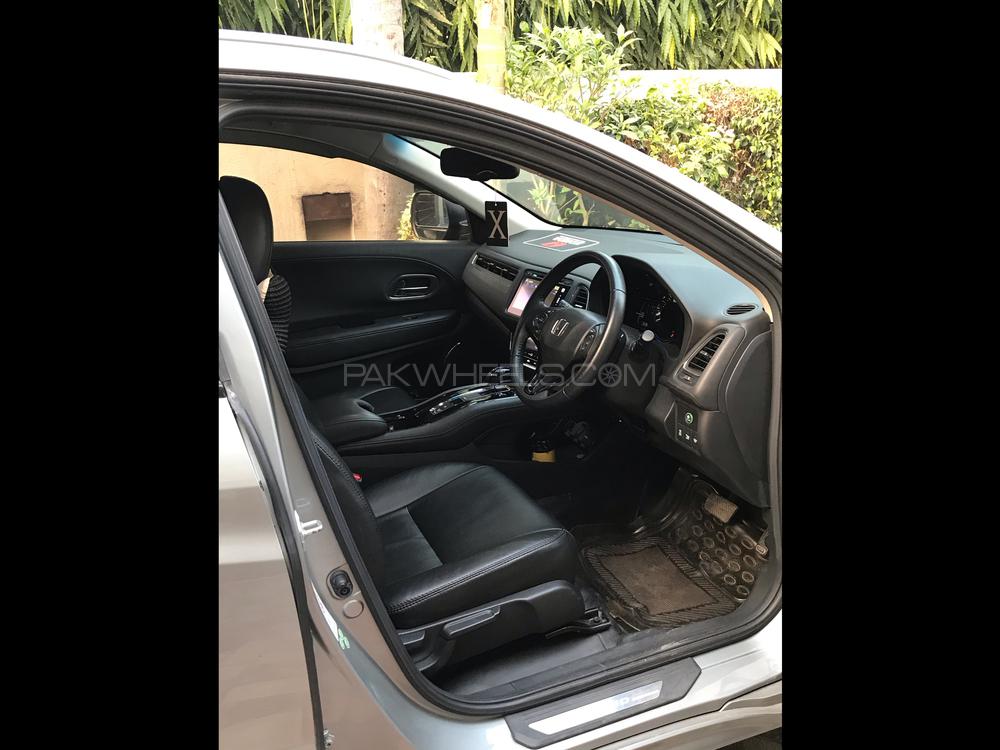 Honda Vezel 2014 for Sale in Lahore Honda Vezel 2014 for Sale in Lahore Image-7