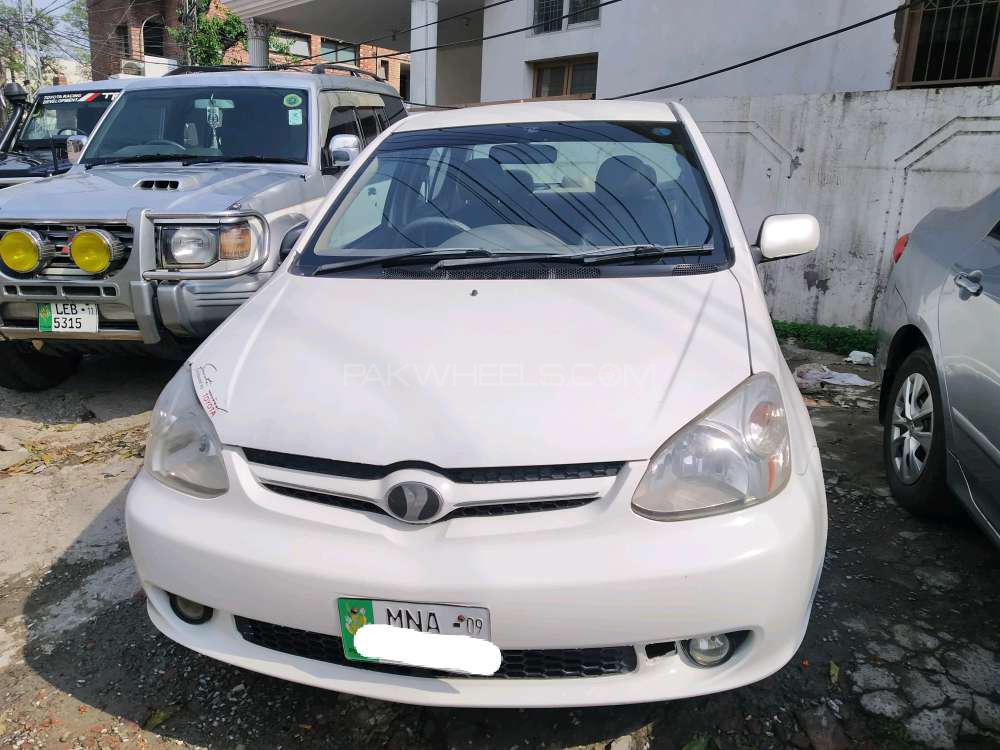 Toyota Platz 2003 for Sale in Lahore Image-1