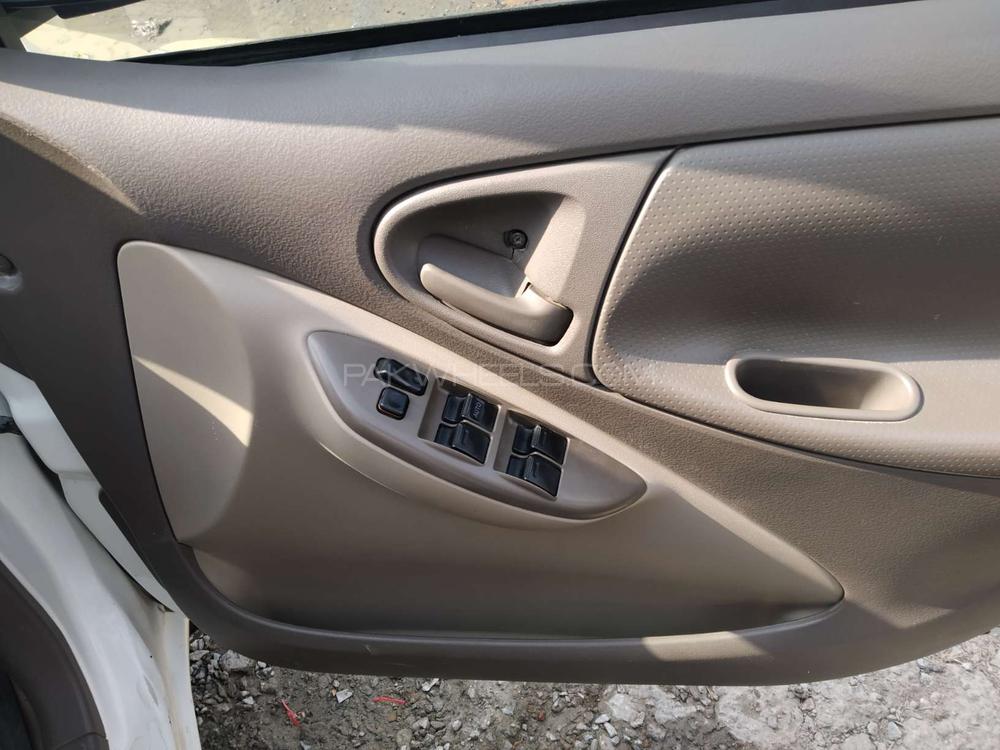 Toyota Platz 2003 for Sale in Lahore Toyota Platz 2003 for Sale in Lahore Image-6
