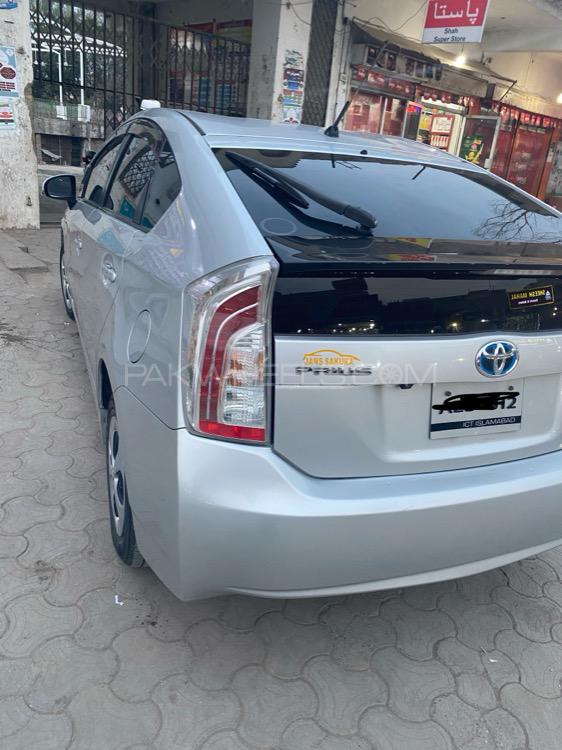 Toyota Prius 2014 for Sale in Peshawar Toyota Prius 2014 for Sale in Peshawar Image-3