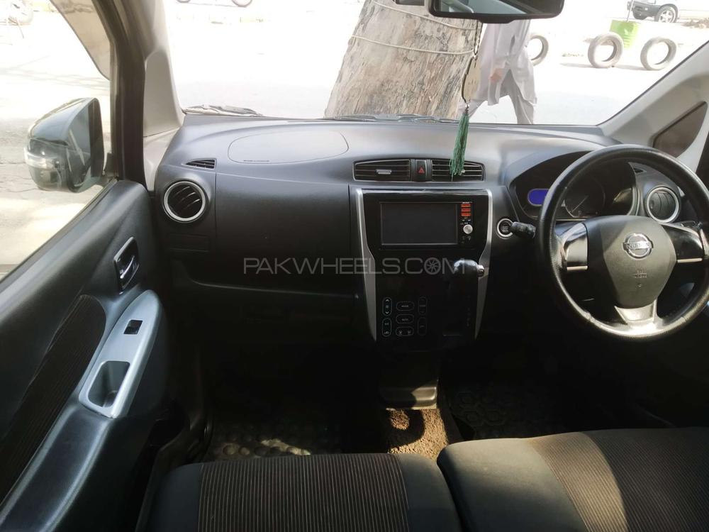 Nissan Dayz Highway Star 2015 for Sale in Rawalpindi Nissan Dayz Highway Star 2015 for Sale in Rawalpindi Image-4