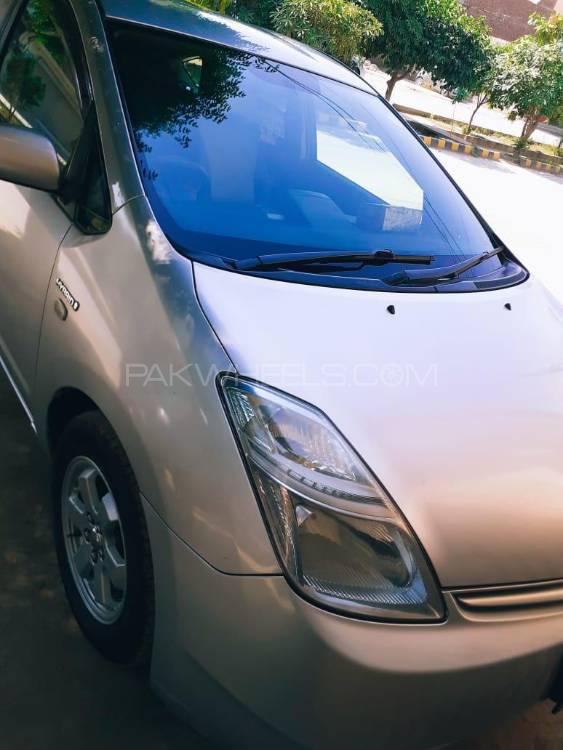 Toyota Prius 2010 for Sale in Peshawar Image-1