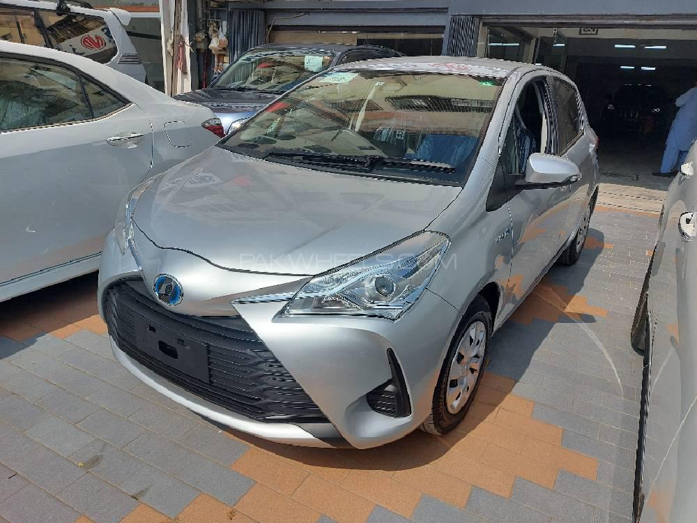 Toyota vitz hybrid