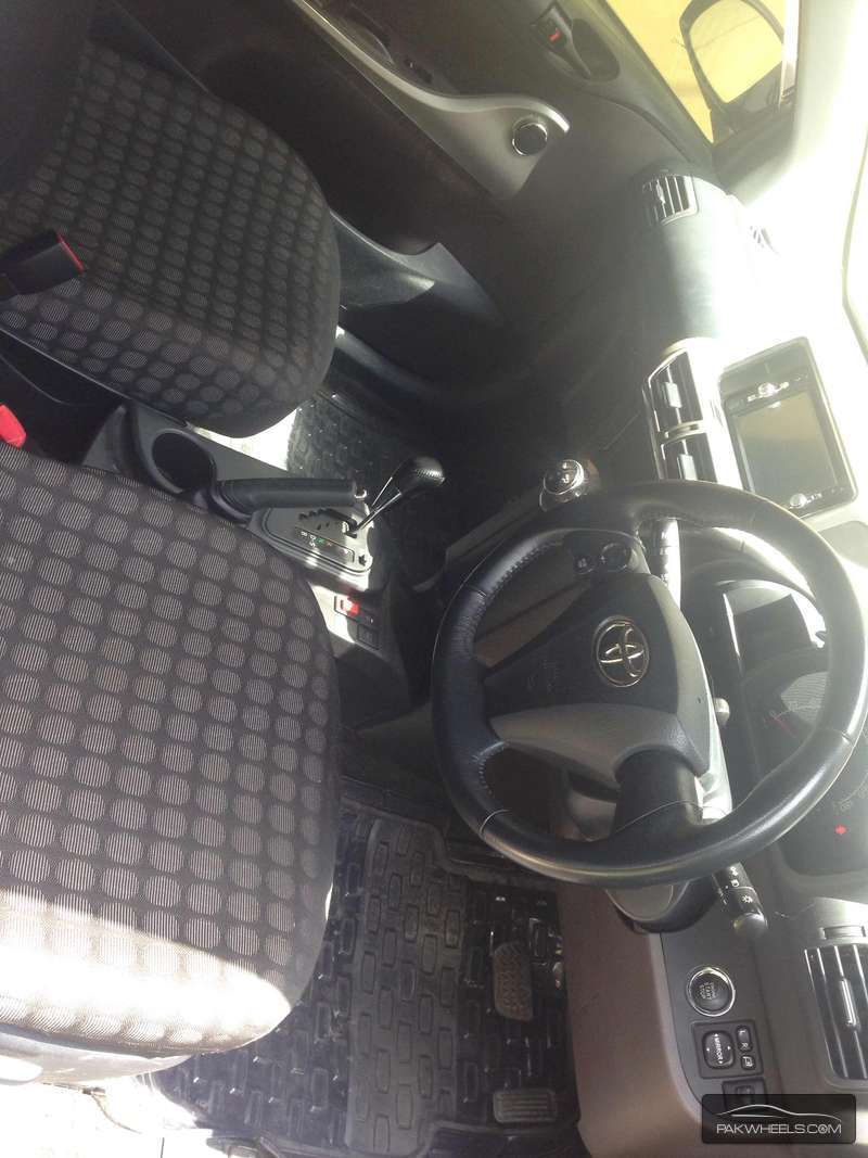 Toyota iQ 2010 for Sale in Islamabad Image-1