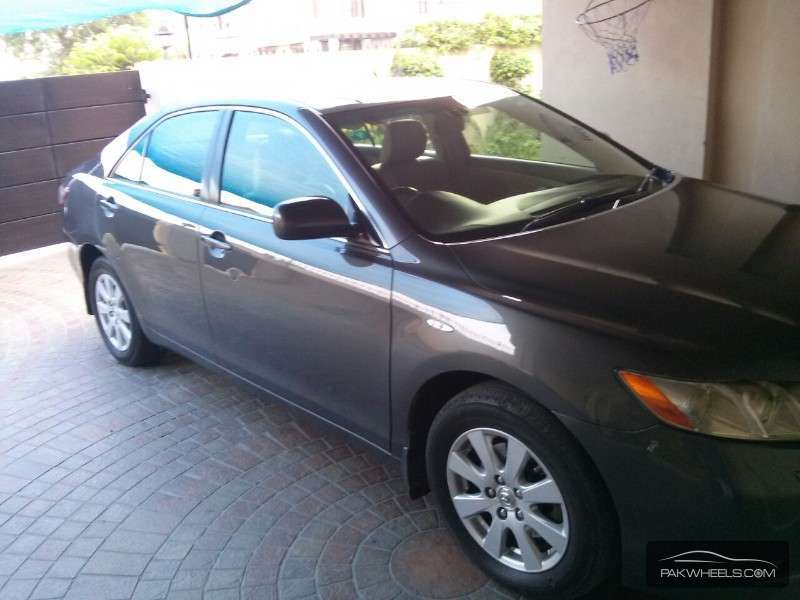 Toyota Camry 2007 for Sale in Lahore Image-1