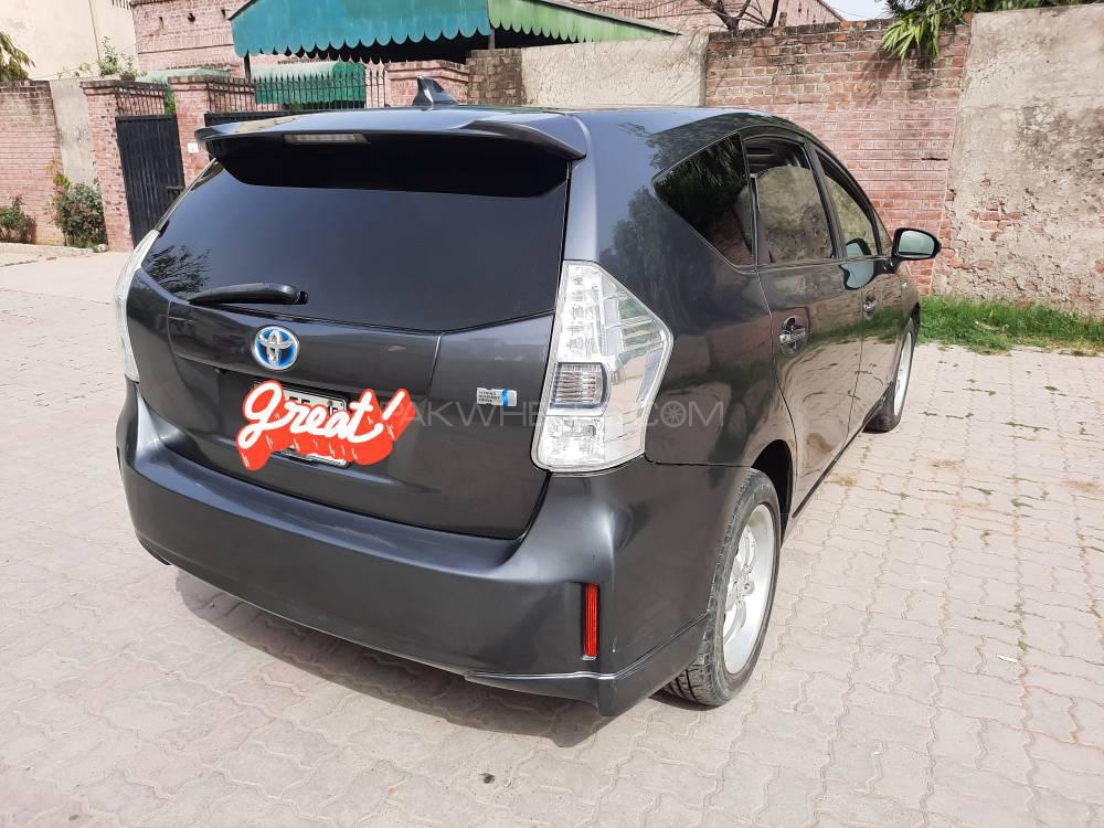 ٹویوٹا پریوس الفا 2012 for Sale in سیالکوٹ ٹویوٹا پریوس الفا 2012 for Sale in سیالکوٹ Image-3