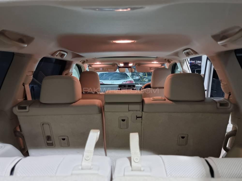 Toyota Prado 2017 for Sale in Karachi Toyota Prado 2017 for Sale in Karachi Image-9