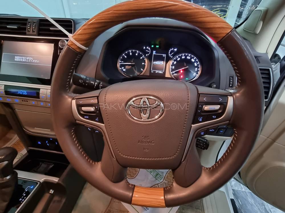 Toyota Prado 2017 for Sale in Karachi Toyota Prado 2017 for Sale in Karachi Image-11