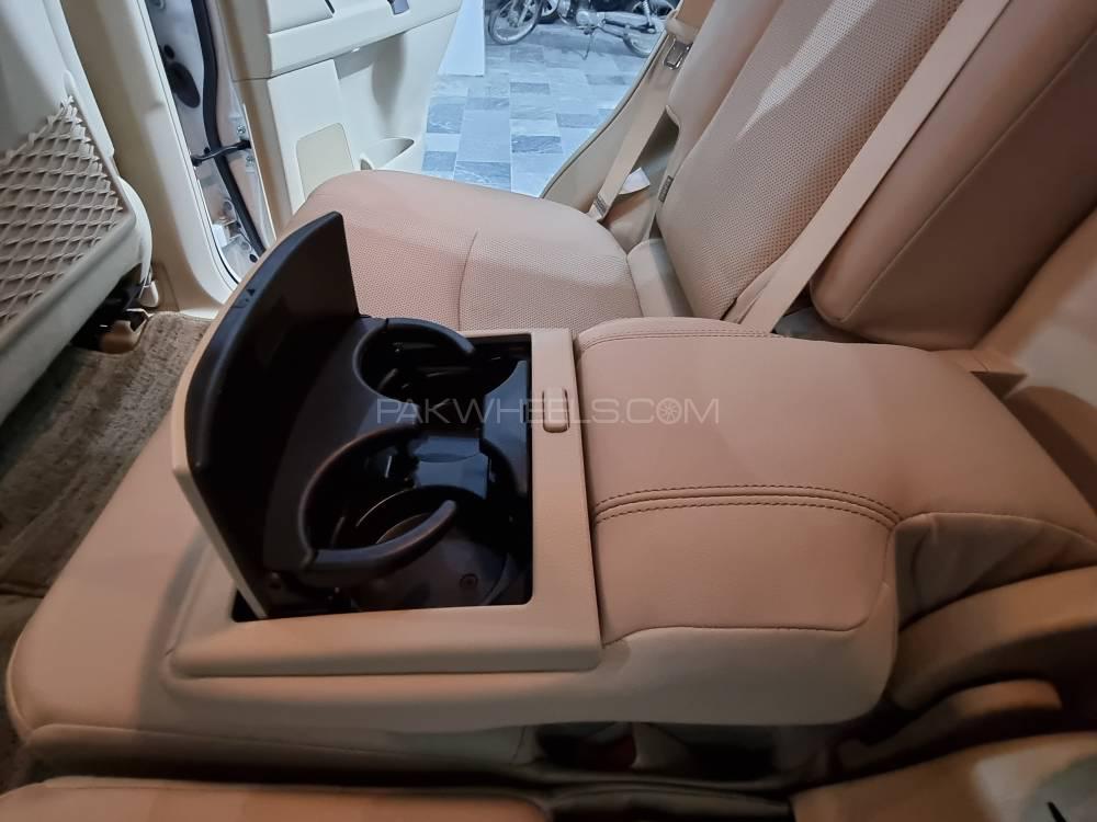 Toyota Prado 2017 for Sale in Karachi Toyota Prado 2017 for Sale in Karachi Image-12