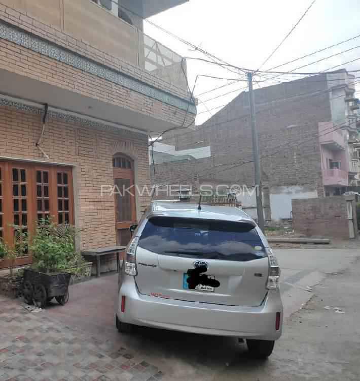 Toyota Prius Alpha 2014 for Sale in Faisalabad Toyota Prius Alpha 2014 for Sale in Faisalabad Image-4