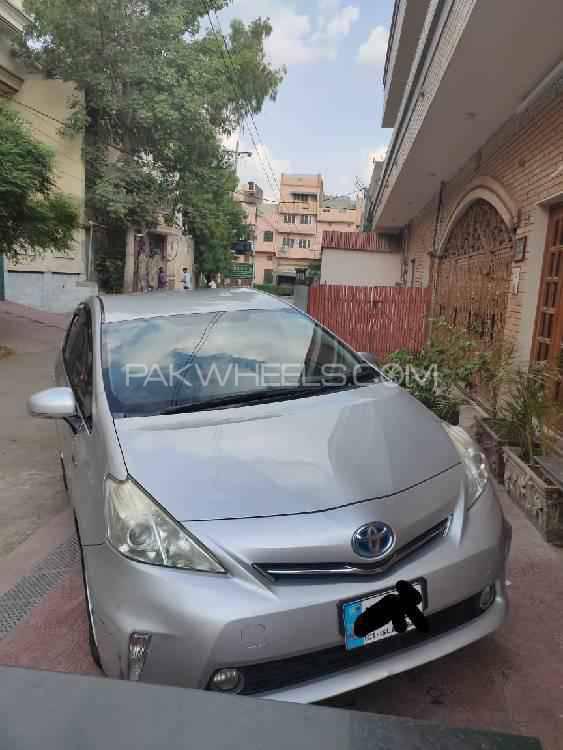 ٹویوٹا پریوس الفا 2014 for Sale in فیصل آباد Image-1