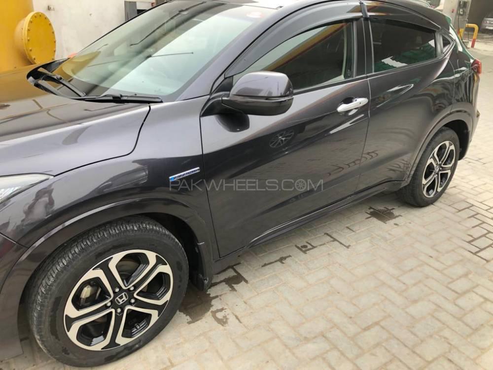 Honda Vezel 2015 for Sale in Lahore Honda Vezel 2015 for Sale in Lahore Image-4
