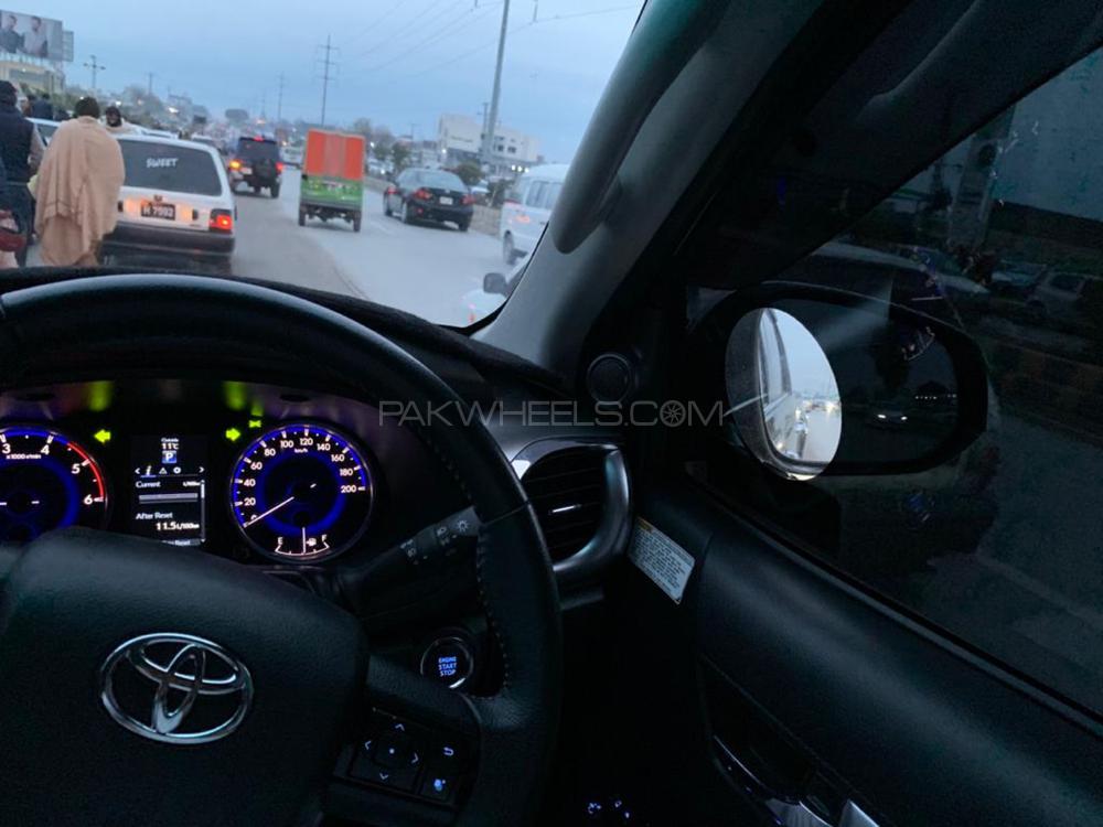 ٹویوٹا ہائیلکس 2019 for Sale in حیات آباد ٹویوٹا ہائیلکس 2019 for Sale in حیات آباد Image-8