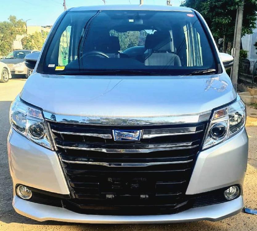 ٹویوٹا نوح 2015 for Sale in کراچی Image-1