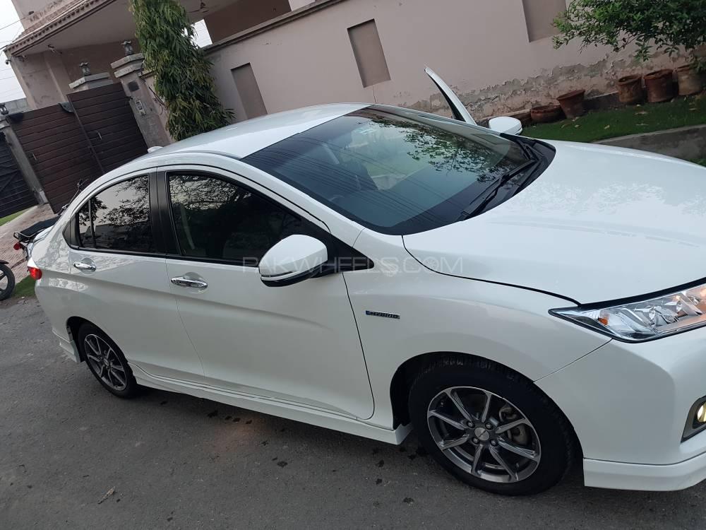 ہونڈا گریس ہائبرڈ 2015 for Sale in اسلام آباد ہونڈا گریس ہائبرڈ 2015 for Sale in اسلام آباد Image-3