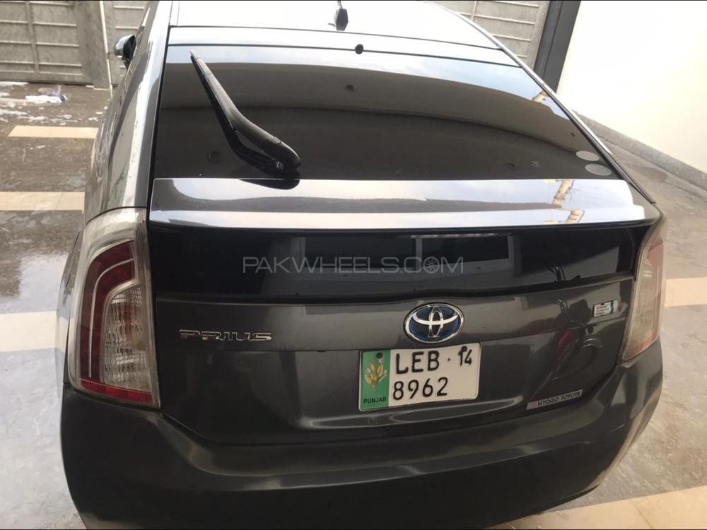 Toyota Prius 2014 for Sale in Sahiwal Toyota Prius 2014 for Sale in Sahiwal Image-6