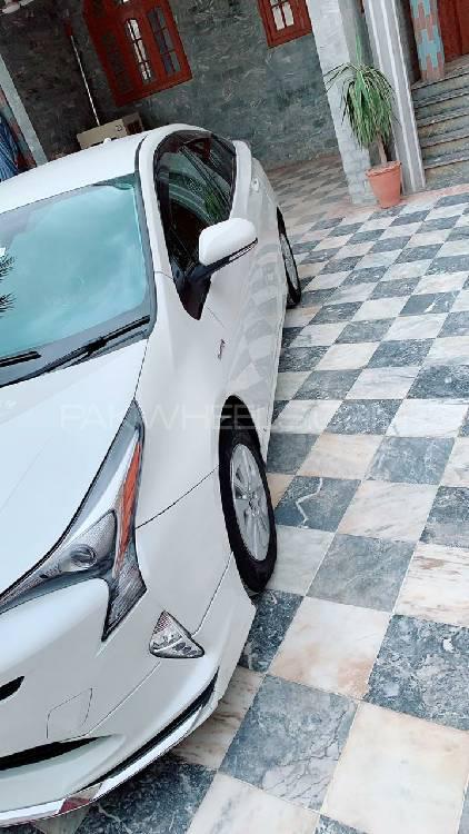 Toyota Prius 2016 for Sale in Lahore Toyota Prius 2016 for Sale in Lahore Image-12