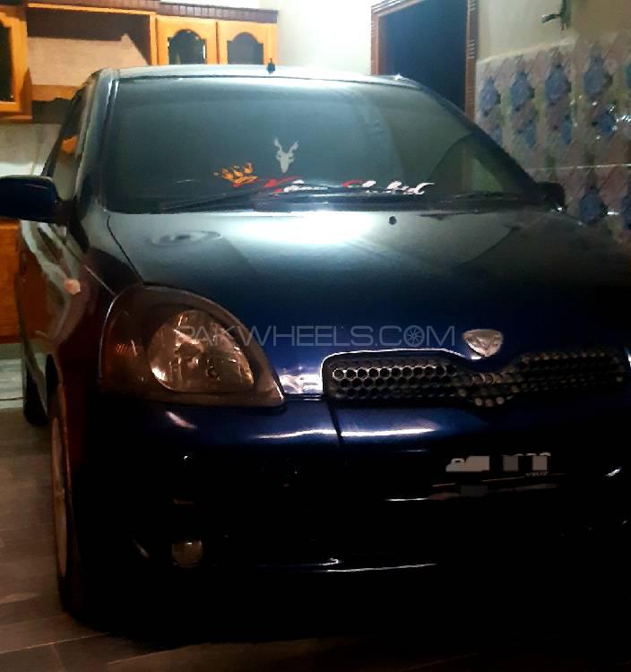 Toyota Vitz 2000 for Sale in Peshawar Image-1